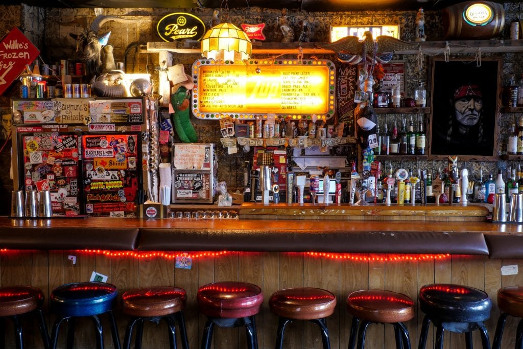Best Bars In Brooklyn Expert Travel Tips The Coyote Trip